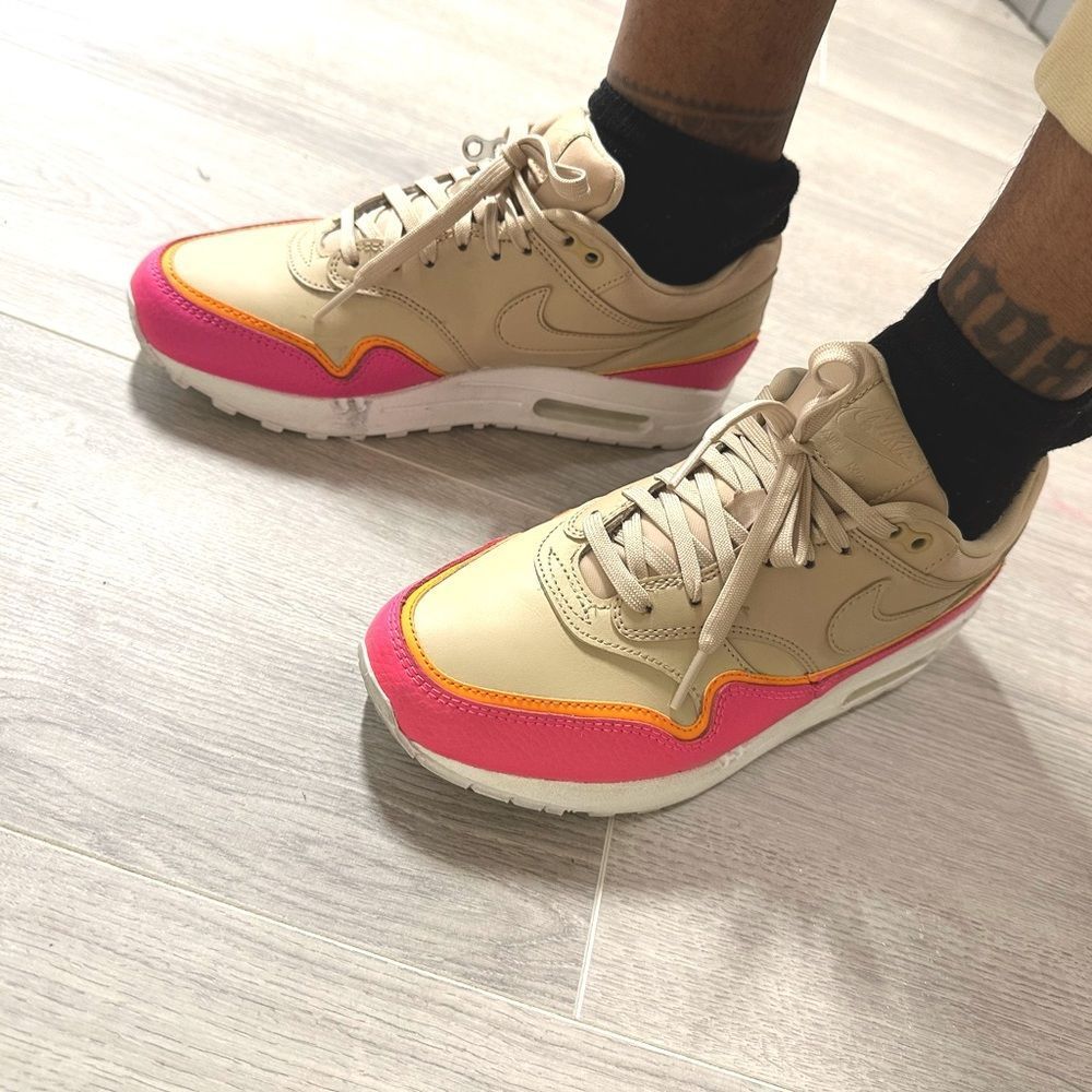 TAN PINK ORANGE WHITE WOMENS AIRMAX SZ 8